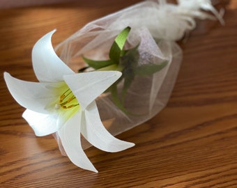 Crepe Paper Prayer Lily (Lilium Candidum) -- 1 Stem