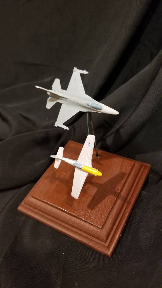 P-51 & F-16 scale model heritage flight diorama. 3D printed,  Aircraft display, Aviation art, P-51 Mustang model, F-16 Falcon