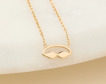 Swim Goggles Necklace, Swim Gifts, Swim Necklace, Swimmer Necklace, Swimmer Gifts, Swim Team Gifts, Swimmer Gifts for Girls, Swim Coach Gift