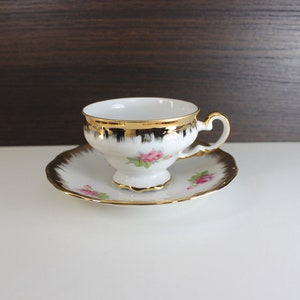 Porcelain . Cup And Saucer . Weimar Porzellan