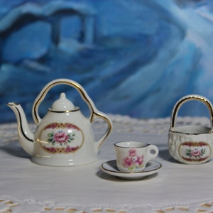 Porcelain Set