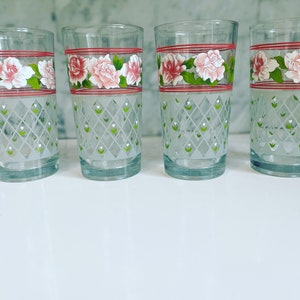Verres rétro à motif floral. Fabriqué en Indonésie. Lot de 4