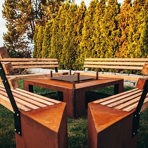 Brasero rústico con parrilla y bancos | Brasero de jardín extragrande Friendship | Parrilla de carbón para exteriores imagen 5