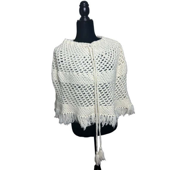 Vintage 1970s White Hand Knit Shawl Fringe Tassels - image 1