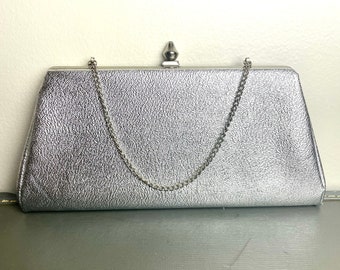 Vintage 1960s silver purse clutch handbag top handle