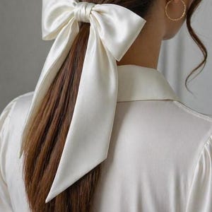 Lazo para el cabello de satén color marfil - Accesorio para el cabello de novia