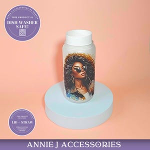 15 oz Vetro smerigliato stampato/Ragazza nera beve caffè/Arte dei cartoni animati afroamericani