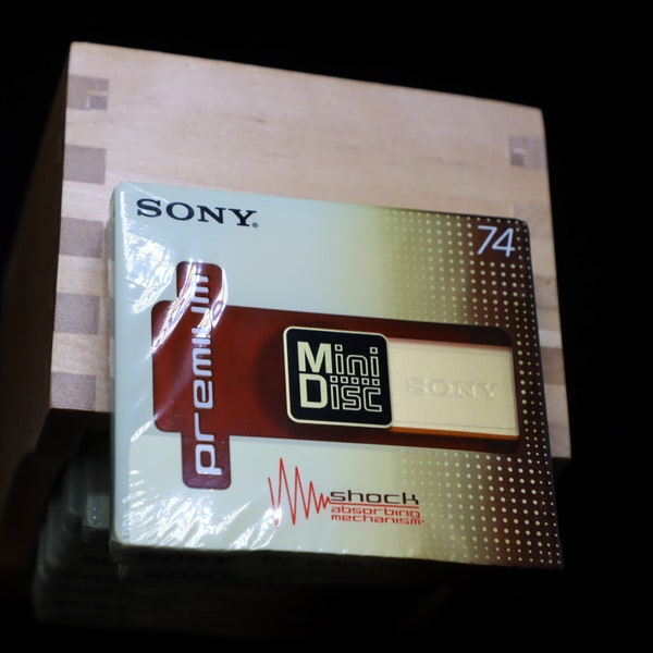 SONY Premium new blank minidisc's 10 Sony discs with storage disc holder