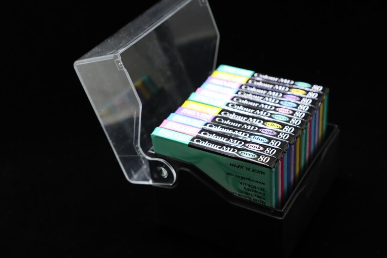 Maxell Colour New Blank Minidisc's 10 Maxell Discs With Storage Disc