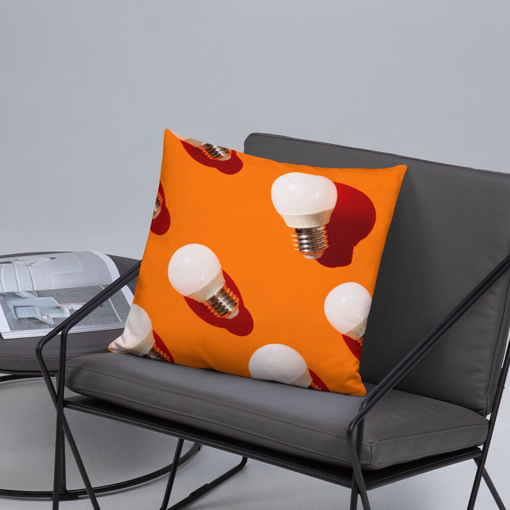 Coussin 3 Tailles Au Choix Collection Realistic Les Ampoules