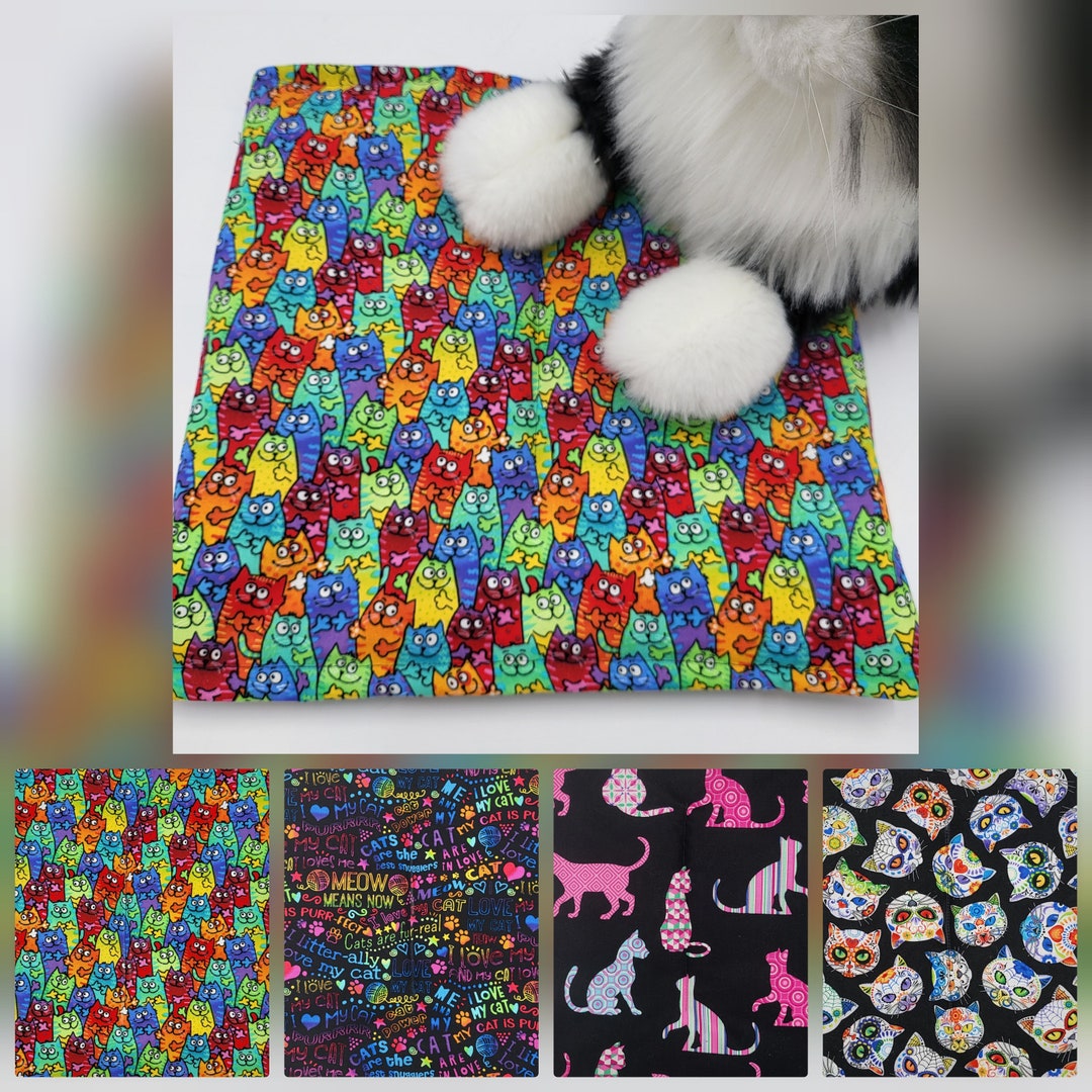 Cat Crinkle Toy, Small Noisy Plastic Crinkle Mat, Paper Sound Pad, Cat