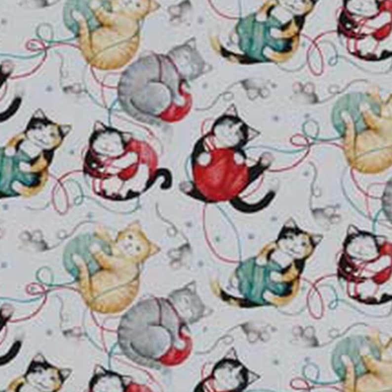 MAT Cat Crinkle Pad, Kitty Pillow Bed, Kitten Sleeping Pad, Cat Lover Gift Idea, Flannel Cotton Fabric. Yarn Cats