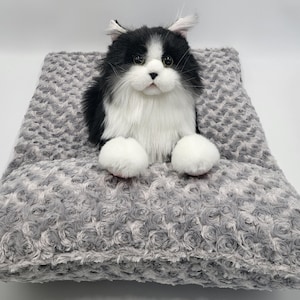 PILLOW Large Cat Crinkle Mat, Kitty Bed, Kitten Sleeping Pad, Cat Lover Gift Idea, Faux Fur