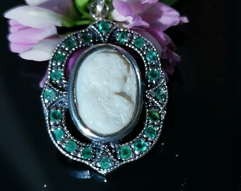 Pendentif Art Nouveau Antique En Argent 800 - Serti D'une émeraude De 0.25 Carat - Sculpture Grand Format