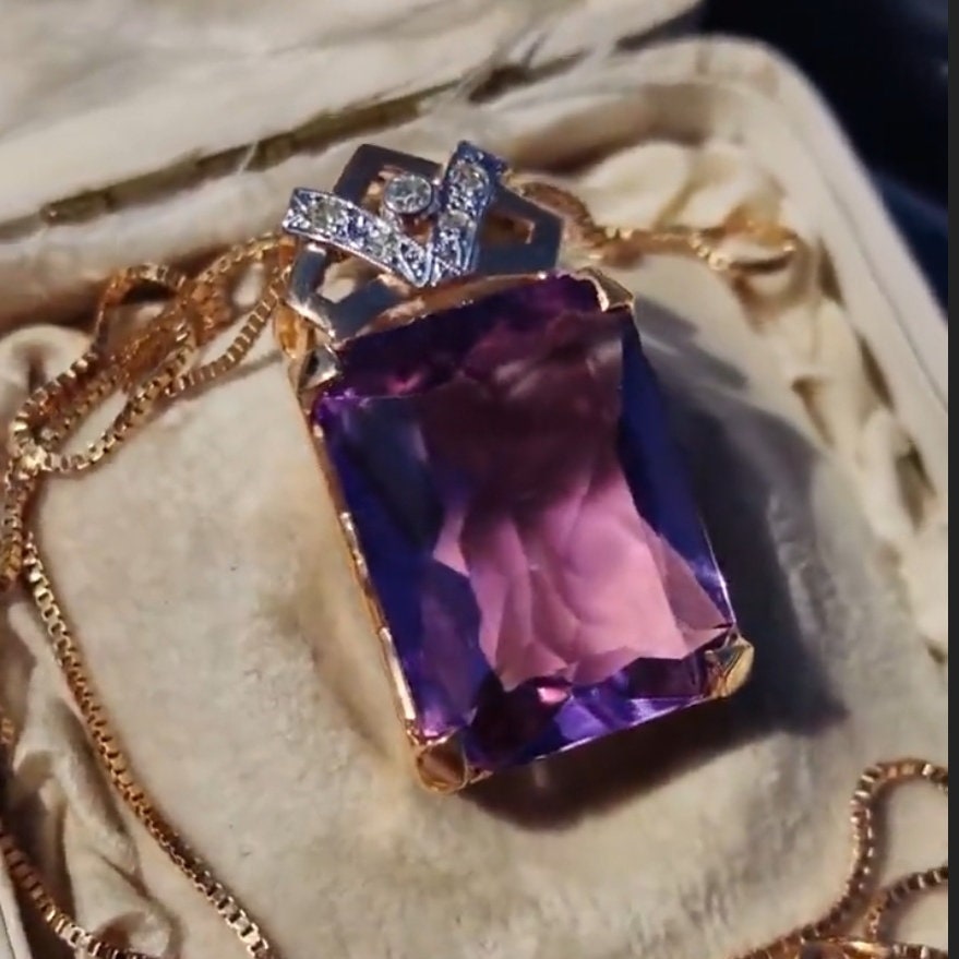 Pendentif Ancien En Or 18 Carats Avec Améthyste - Pierre Violette D'Environ 8 Carats - Occasion