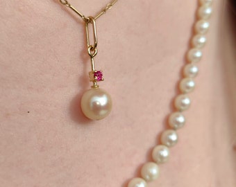 18k Solid yellow Gold  Natural Ruby Pearl Pendant 1950s Charm for Necklace or Bracelet Gift for Her