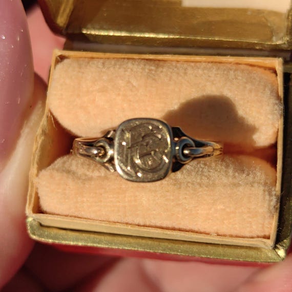 Solid Yellow Gold Antique F E Initials Letter Nam… - image 6