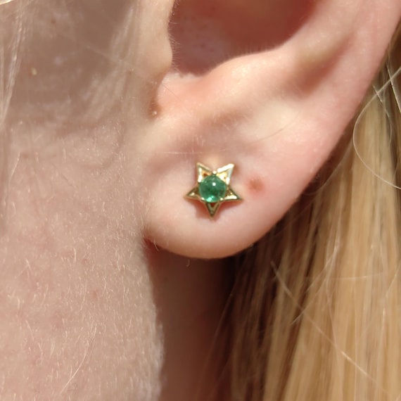 14k Hallmarked  Solid Yellow Gold Green Natural E… - image 7