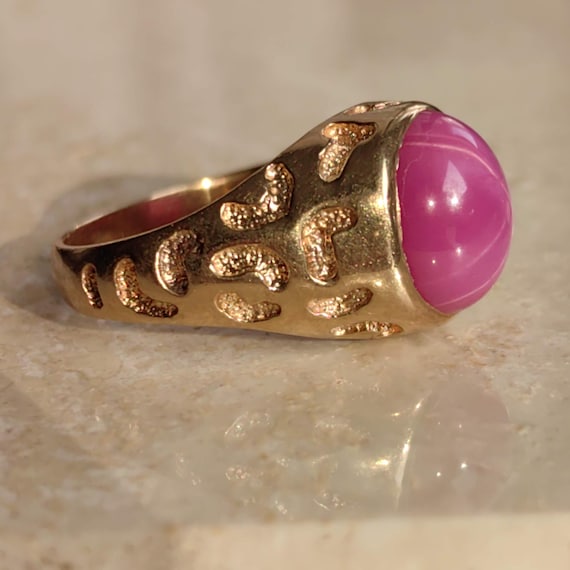 Vintage 10k Gold Star Ruby Ring: Panther Pattern,… - image 6
