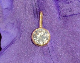 Cubic Zirconia Solid 18k Yellow Gold Crystal Pendant