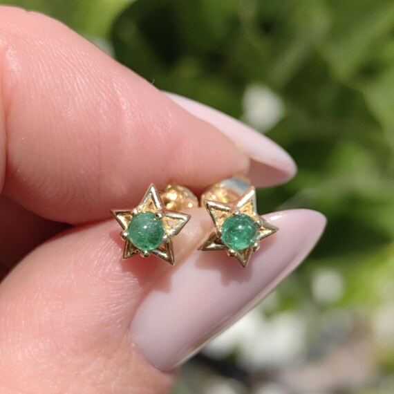 14k Hallmarked  Solid Yellow Gold Green Natural E… - image 5