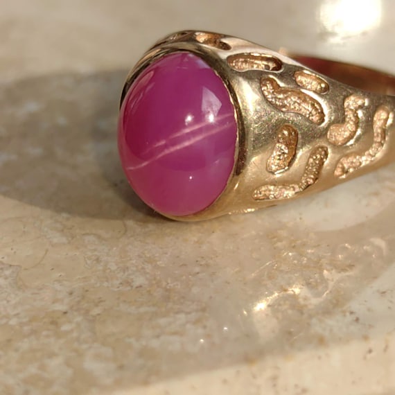 Vintage 10k Gold Star Ruby Ring: Panther Pattern,… - image 10