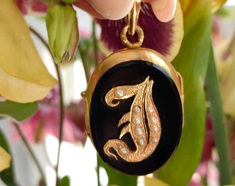 Victorian Biedermeier 1860s Antique Solid 18K Yellow Gold Onyx and Pearl Letter Charm Initial Statement Locket Pendant
