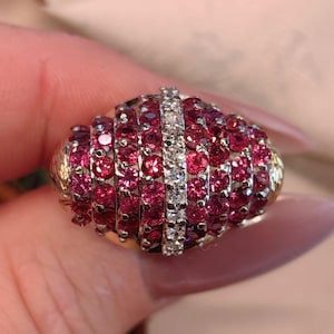 Anello da serbatoio antico, elegante e di grande impatto, in stile Art Déco, con rubino rosso lampone naturale e diamanti, regalo per lei, anni '30