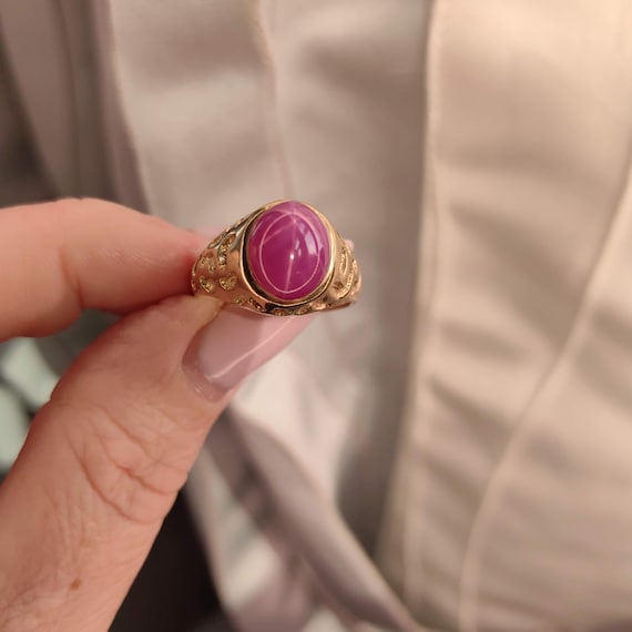 Vintage 10k Gold Star Ruby Ring: Panther Pattern,… - image 2