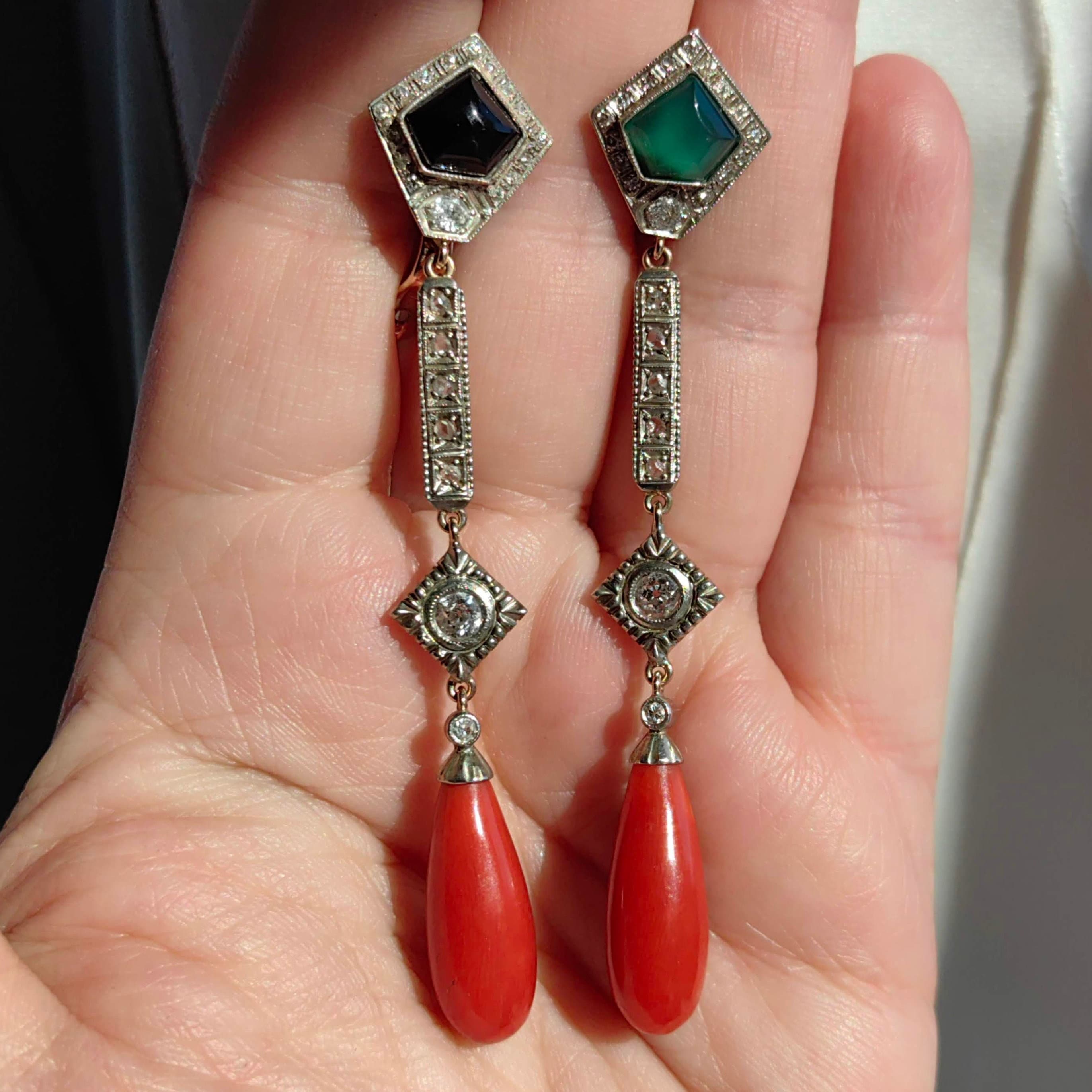 Orecchini Pendenti In Oro Bianco 18kt Con Giada Verde, Corallo Rosso E Diamanti Veri – Made In Italy Artigianali, Lunghi 8,3 Cm, Gioiello Elegante Donna