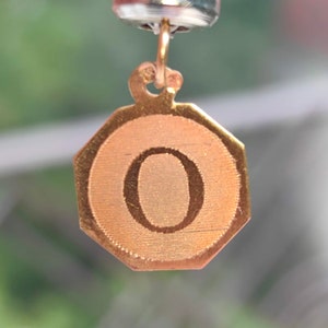 Colgante con inicial de nombre y letra O en oro amarillo macizo de 19 quilates 800 vintage con sello distintivo
