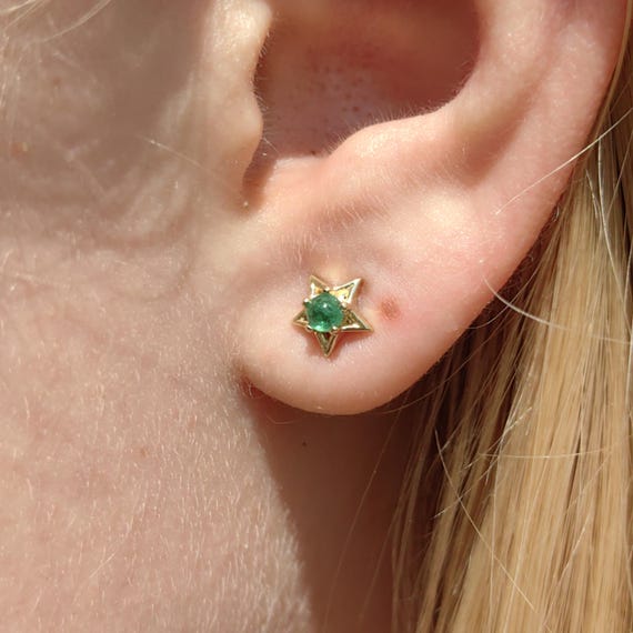 14k Hallmarked  Solid Yellow Gold Green Natural E… - image 3