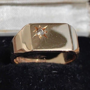 18k Gold Diamond Vintage Ring