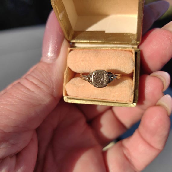 Solid Yellow Gold Antique F E Initials Letter Nam… - image 9