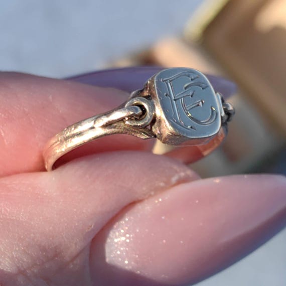 Solid Yellow Gold Antique F E Initials Letter Nam… - image 2