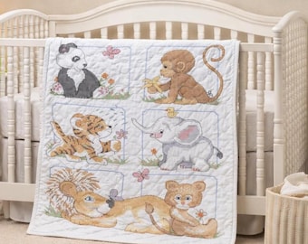 Kit de edredón de punto de cruz estampado "Animal Babes" de la época del atardecer n.° 13083, para habitación de bebé, 34 x 43 cm, sellado