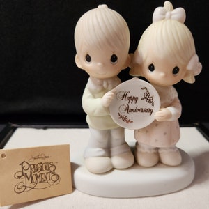Vintage: 1983 Enesco Precious Moments Wedding Anniversary Ornament/Gift