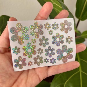 Daisy Flowers Vinyl Decal | Water Bottle Car Rearview Mirror Switch Laptop Bumper Sticker | Holographic Y2K Aesthetic Baddie Stickers