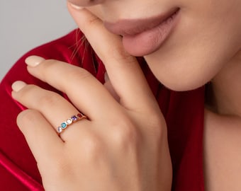 Mother's Ring with Kids Birthstones • Custom Multi-Stone Ring • Modern Round Cut Gems Bezel Set Ring • Grandma Gift