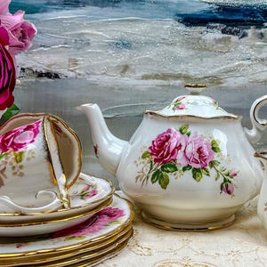 Tè per 12, set vintage Royal Albert American Beauty da 38 pezzi con teiera, piatti, tazza da tè, panna, zucchero, prodotto in Inghilterra