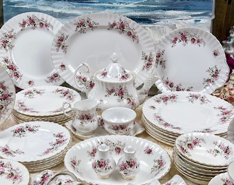 Vintage 70 piece Royal Albert Lavender Rose Dinner Service for 8, English bone china, holiday, christmas, lunch, gift, tea, party, family