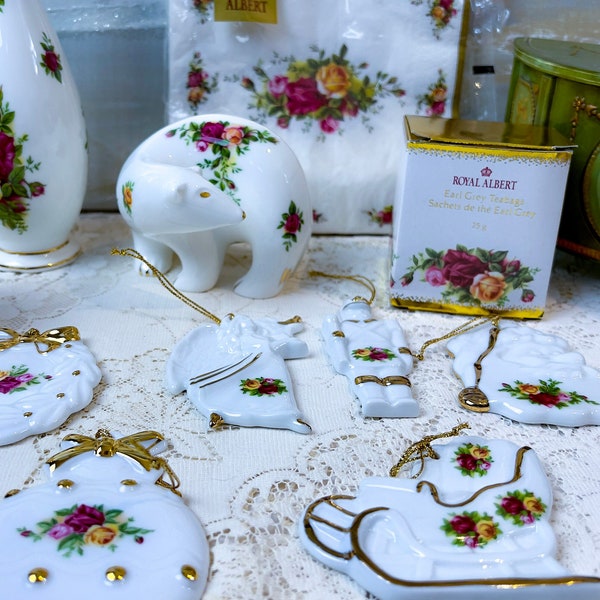 Zeer wenselijke vintage Royal Albert Old Country Roses accessoires, servetten, thee, ijsbeer, vaas, kerstversieringen, cadeau, etentje