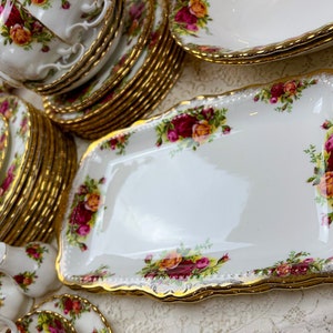 Vintage Royal Albert Old Country Roses Large Sandwich Tray circa 1962, Rectangular, Original backstamp, English Bone China