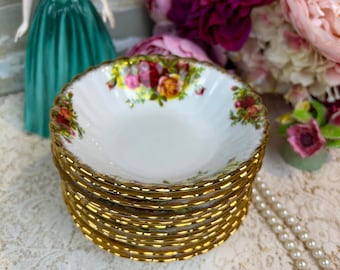 Vintage 1962 Old Country Roses 20 Piece Dinnerware Set for 4