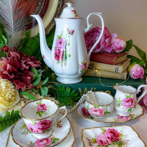 Vintage Royal Albert American Beauty, té per 2 o 4, timbro posteriore anni '40, bone china inglese