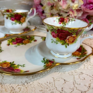 Vintage Royal Albert Old Country Roses Tennis Snack plate with teacup, rare English Bone China