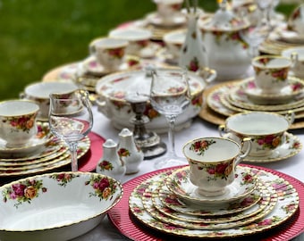 Dinner for 8 Vintage 1962 Royal Albert Old Country Roses