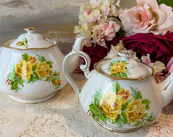 Vintage Royal Albert Tea Rose large 6 cup and medium 4 cup teapots, Royal Albert collector, English bone china, gift, wedding, birthday, mom