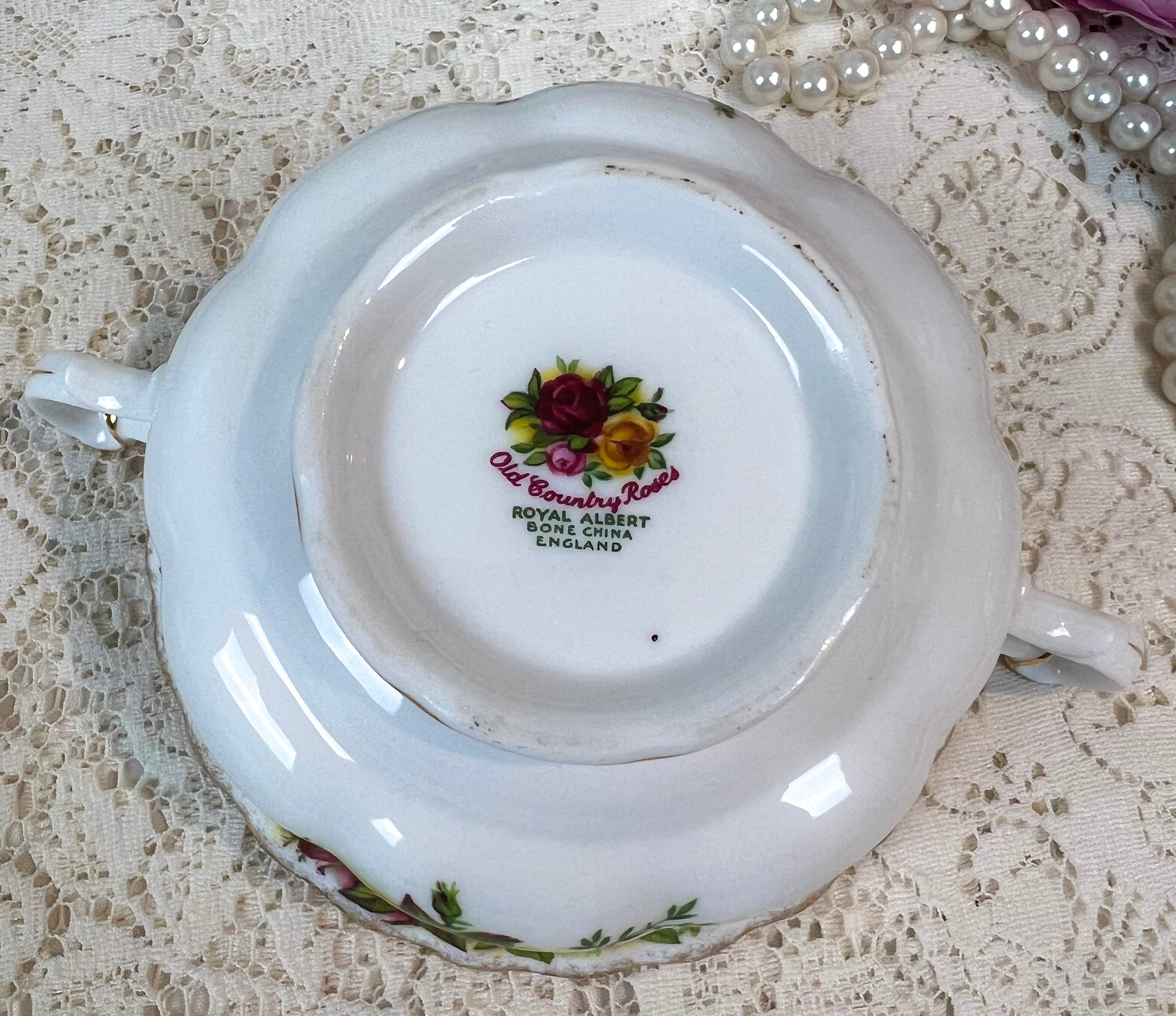 Vintage Royal Albert Old Country Roses 7 Piece Place Setting With