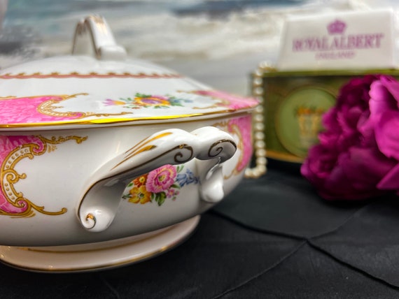 Vintage Royal Albert Lady Carlyle Tureen: English Bone China